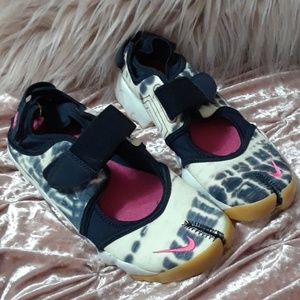 Women's nike air rift